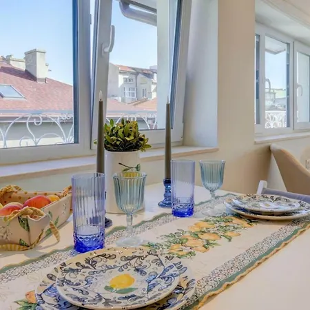 Apartament Sea-inspired Designer • Prime Location Warna